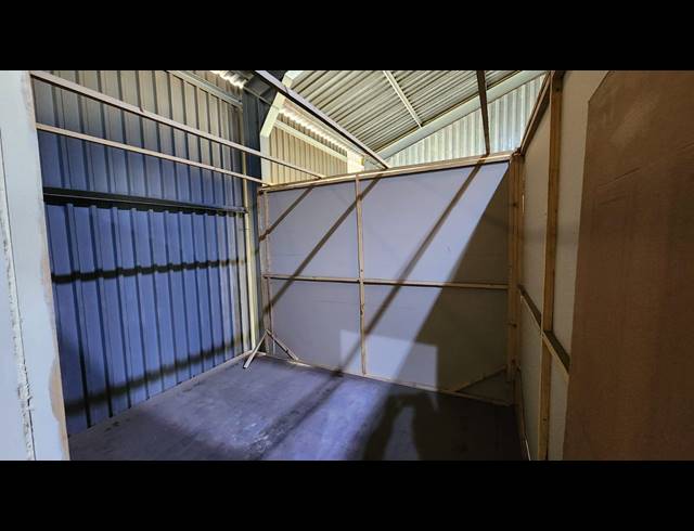 375M² WAREHOUSE TO LET IN ROSSLYN